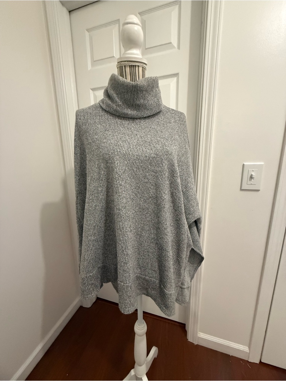 Cozy Grey Turtleneck Women's Sweater Poncho Side Slit Small Cherish